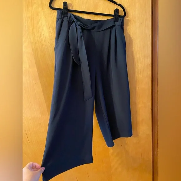 Women’s Navy Wide-Leg Tie-Waist Pants - Picture 4 of 8